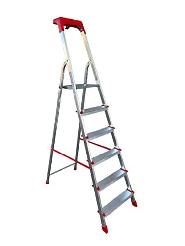 Scala Domestica in Alluminio Pieghevole Leggera Antiscivolo con Portaoggetti e Gancio Porta Secchio Scaletta Multifunzione (6 Gradini)