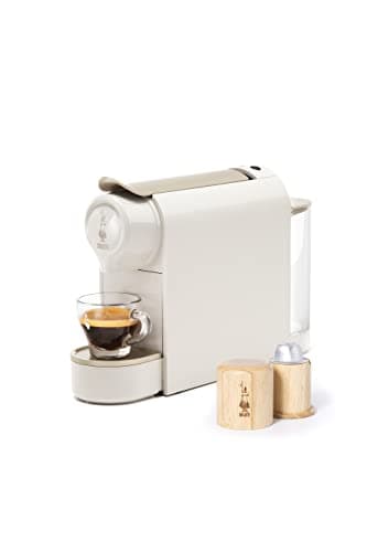 Bialetti Gioia, Macchina Caffè Espresso Funziona esclusivamente con Capsule Bialetti, 50% Plastica Riciclata, Tortora