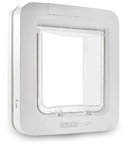 Porta per animali con lettore di microchip SureFlap Sure Petcare per gatti e piccoli cani; compat. Targhetta per collare RFID e microchip, Bianco; 4 batterie a cella C (non incl.)