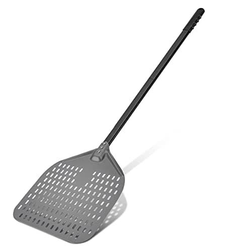 G.a HOMEFAVOR Pala per Pizza, 30 x 39 cm Pala per Pizza Lunga in Alluminio Anodizzato Duro con Manico Smontabile, Raschietto per Pizza Forata per Pizzas, Pane per Forno, Lunghezza Totale 120 cm