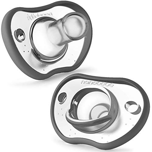 Nanobebe,Ciucci per neonati 3+ mesi,ortodontico, curva, confortevole, con contorno viso, premiato per l'allattamento al seno, 100% silicone, senza BPA, 4 pezzi, grigio e bianco