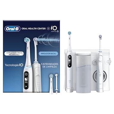 Oral-B Idropulsore con 1 Beccuccio Oxyjet, 1 Beccuccio Con Getto D’acqua, 1 Spazzolino Elettrico iO6, 2 Testine Di Ricambio. 1 Idropulsore