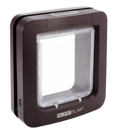 Porta per animali con lettore di microchip SureFlap Sure Petcare per gatti e piccoli cani, comp. Targhetta per collare RFID e microchip, Marrone, rich. 4 batterie cella C (non incl.)