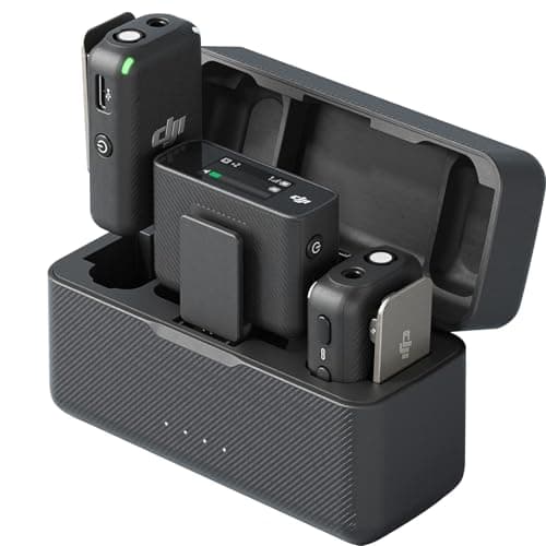 DJI Mic (2 TX + 1 RX + custodia di ricarica), microfono wireless, distanza fino a 250 m, batteria da 15 ore, eliminazione del rumore Microfono wireless per PC, iPhone, interviste, YouTube, vlog
