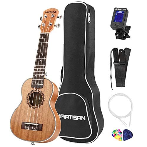 MARTISAN Ukulele Soprano con corde Aquila originali in nylon, Ukulele da 21 pollici per Principianti con Borsa, Accordatore, Corde Aggiuntive, Cinturino, Plettri