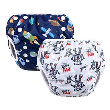 Vicloon Pannolino da Nuoto, 2 Pannolini Lavabili Pannolini da Nuoto, Costume Piscina Regolabile Riutilizzabile Costumi per Bambini, Impermeabile Pannolino Piscina, Cosmico Blu e Robot Bianco, 0-3 Anni