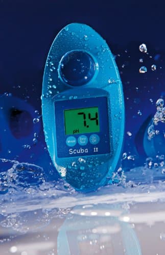 Lovibond Scuba II - Set convenienza misuratore elettronico per cloro e valori pH per piscina + confezione con pasticche